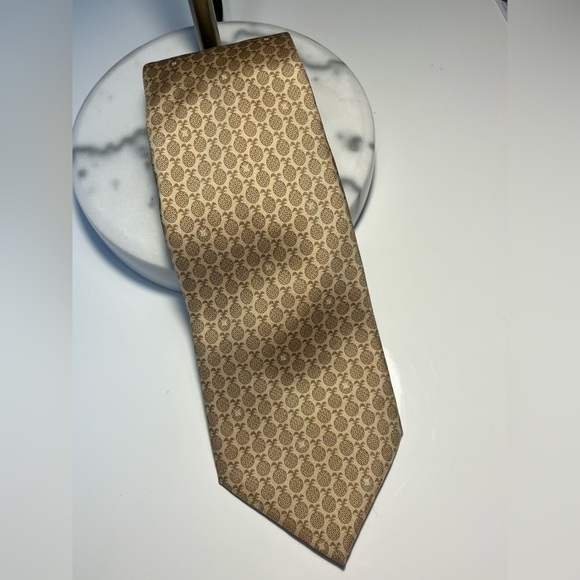 🍍Fendi Silk Pineapple Tie - Picture 1 of 6